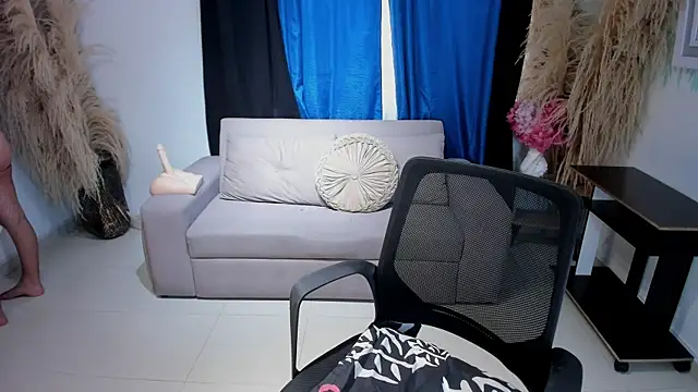 SofiaRivera1 online show from June 14, 4:42 pm