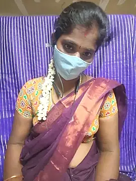 Snapshot of Tamil_Jillu chatting on May 13, 4:48 pm Tamil Jillu online show from May 13, 4:48 pm