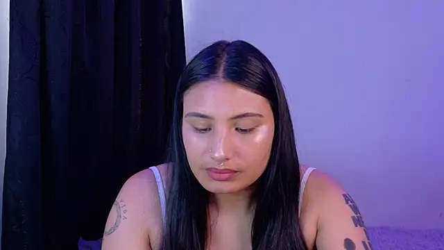 Snapshot of Linda_andrew chatting on June 4, 5:19 pm Linda andrew online show from June 4, 5:19 pm