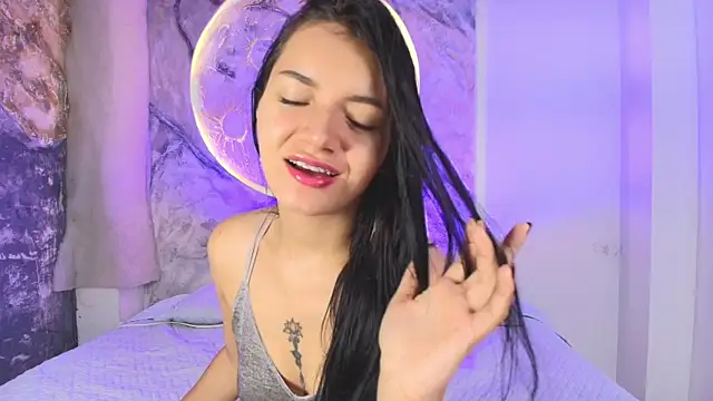 Snapshot of RoxanaBorns_ chatting on October 9, 12:36 pm RoxanaBorns  online show from October 9, 12:36 pm