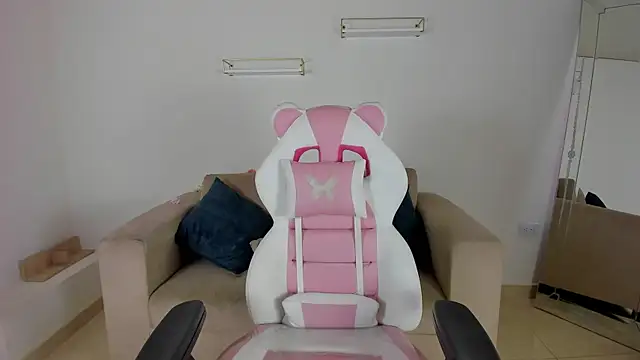 april smiith online show from September 10, 12:16 pm