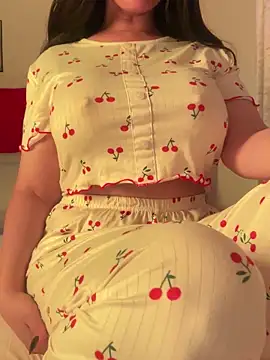 OnlyRima online show from October 4, 10:30 pm