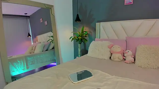 Snapshot of NaishaFord_1 chatting on July 12, 12:51 pm NaishaFord 1 online show from July 12, 12:51 pm