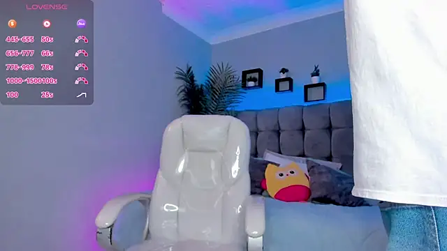 Thomas moon online show from June 20, 1:36 pm