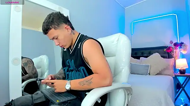 Thomas moon online show from July 11, 1:14 pm