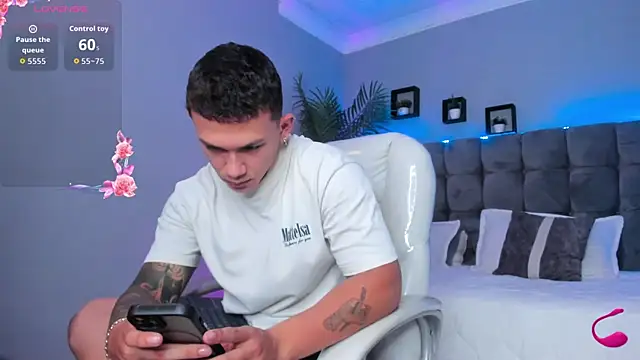 Thomas moon online show from July 23, 1:42 pm