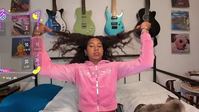 onlystrings online show from April 30, 11:42 pm