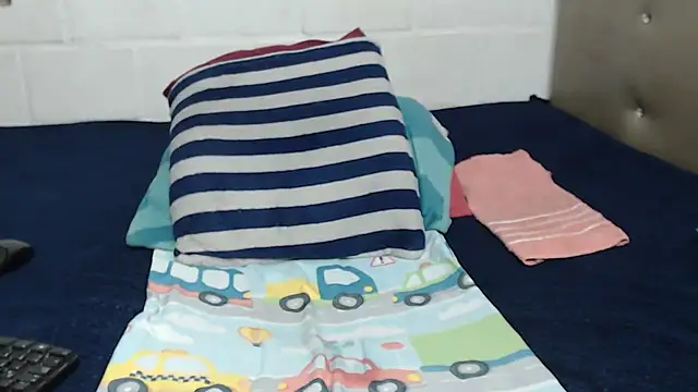 Snapshot of blondehotsquirt chatting on September 27, 5:01 am blondehotsquirt online show from September 27, 5:01 am