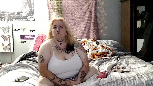 vanessraine online show from June 17, 1:52 am