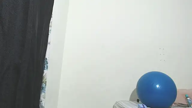 Snapshot of Penelope77 chatting on October 6, 4:43 am Penelope77 online show from October 6, 4:43 am