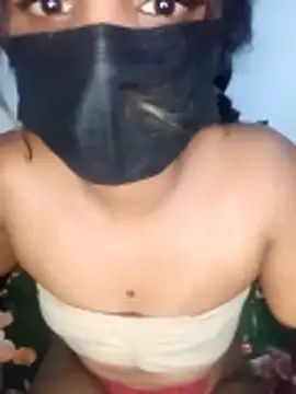 Snapshot of kissy_doll chatting on October 16, 5:47 pm kissy doll online show from October 16, 5:47 pm