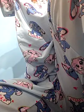 aellabeyonce online show from September 15, 7:52 am