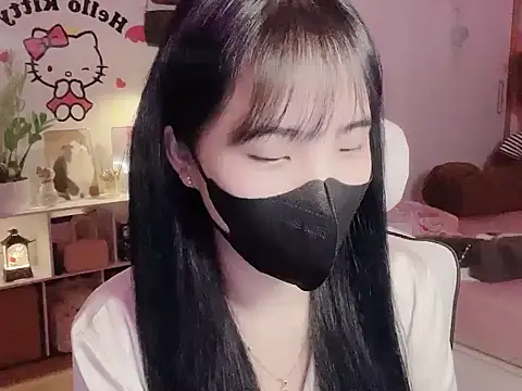 keelinnn19 online show from February 3, 7:19 pm