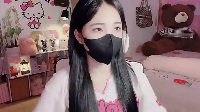 keelinnn19 online show from March 7, 7:00 pm