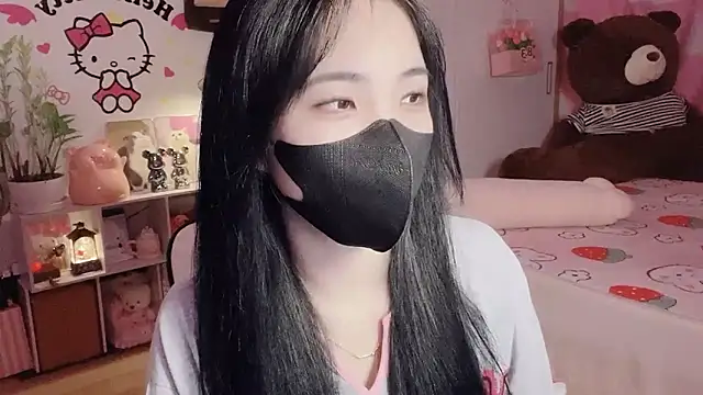 keelinnn19 online show from March 13, 5:30 pm