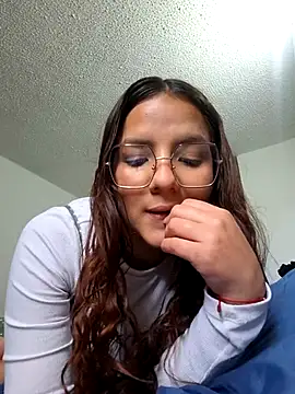 angeles azul online show from July 16, 2:12 pm