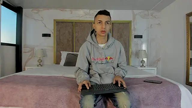 NickandAbby  online show from September 9, 11:32 am