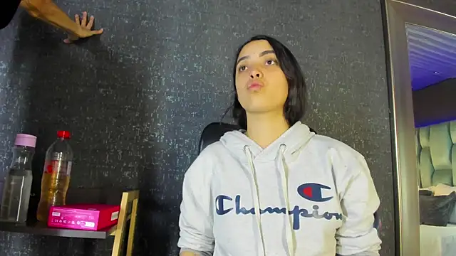 NickandAbby  online show from June 25, 3:39 am