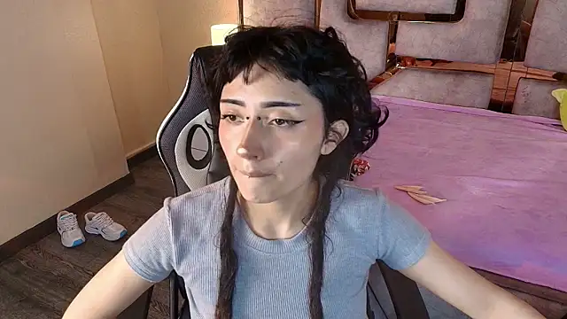 Snapshot of Babyyrasta666 chatting on December 5, 3:48 am Babyyrasta666 online show from December 5, 3:48 am