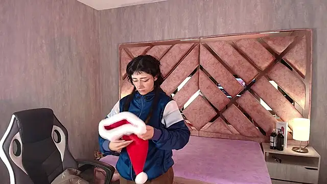 Snapshot of Babyyrasta666 chatting on December 14, 4:40 am Babyyrasta666 online show from December 14, 4:40 am