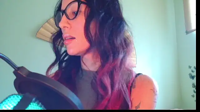 KiotoShine online show from December 17, 8:31 am