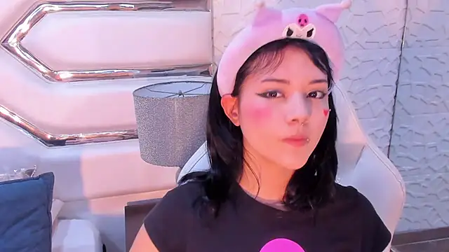 Snapshot of TatiLee chatting on November 7, 11:16 pm TatiLee online show from November 7, 11:16 pm