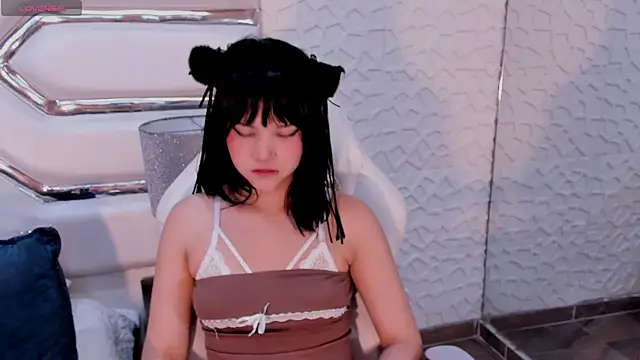 Snapshot of TatiLee chatting on November 14, 6:50 pm TatiLee online show from November 14, 6:50 pm