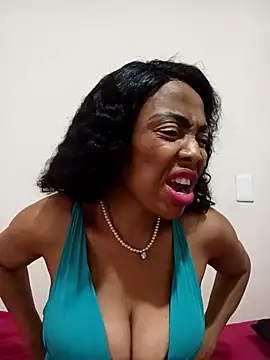 Snapshot of SEXYMOANSXX chatting on November 14, 9:19 am SEXYMOANSXX online show from November 14, 9:19 am