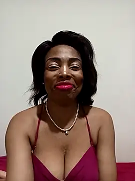 Snapshot of SEXYMOANSXX chatting on December 3, 3:10 pm SEXYMOANSXX online show from December 3, 3:10 pm