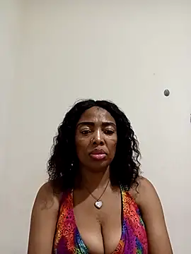 Snapshot of SEXYMOANSXX chatting on March 21, 7:13 am SEXYMOANSXX online show from March 21, 7:13 am