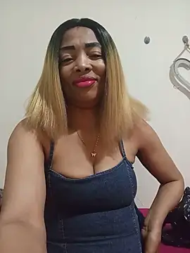 SEXYMOANSXX online show from June 17, 5:32 am