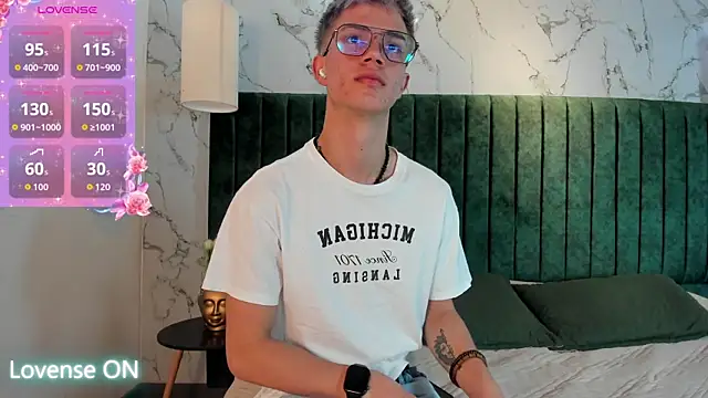 nicktorn online show from February 9, 12:09 pm