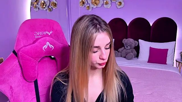 SweetyLicky online show from November 13, 4:17 pm