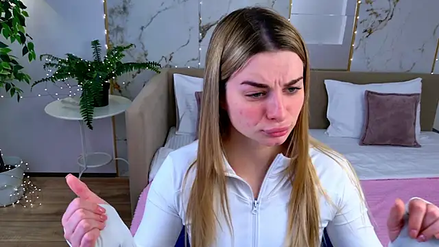 SweetyLicky online show from May 15, 4:14 pm