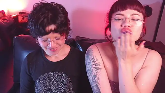 Snapshot of marsearth22_ chatting on November 9, 4:44 am marsearth22 online show from November 9, 4:44 am