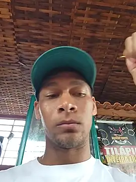 RyanLeon01 online show from July 12, 5:26 pm