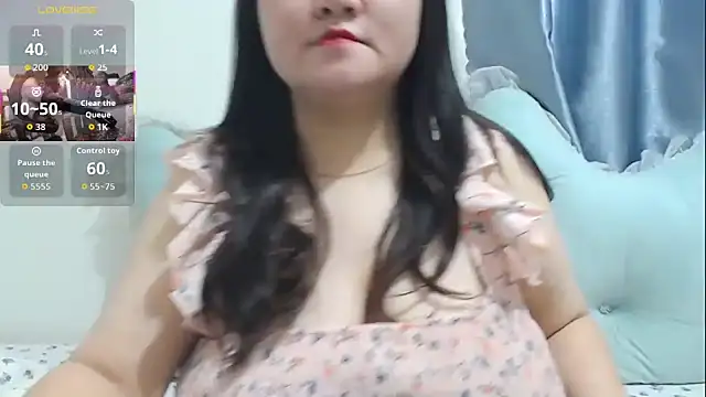 Snapshot of AMY-Nho chatting on November 22, 12:31 am AMY-Nho online show from November 22, 12:31 am