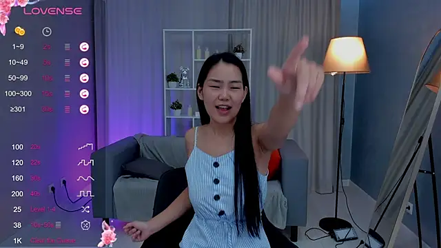 Snapshot of AsianCheek chatting on October 24, 1:35 am AsianCheek online show from October 24, 1:35 am