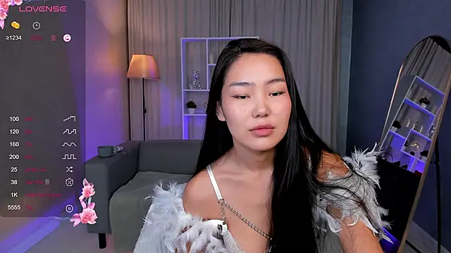 Snapshot of AsianCheek chatting on November 6, 1:17 am AsianCheek online show from November 6, 1:17 am