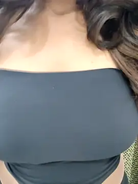 Snapshot of Kayna_Rawat chatting on November 1, 10:39 am Kayna Rawat online show from November 1, 10:39 am