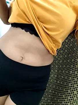 Snapshot of Kayna_Rawat chatting on November 10, 10:47 am Kayna Rawat online show from November 10, 10:47 am