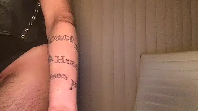 Snapshot of Stevey5894 chatting on November 24, 10:09 pm Stevey5894 online show from November 24, 10:09 pm