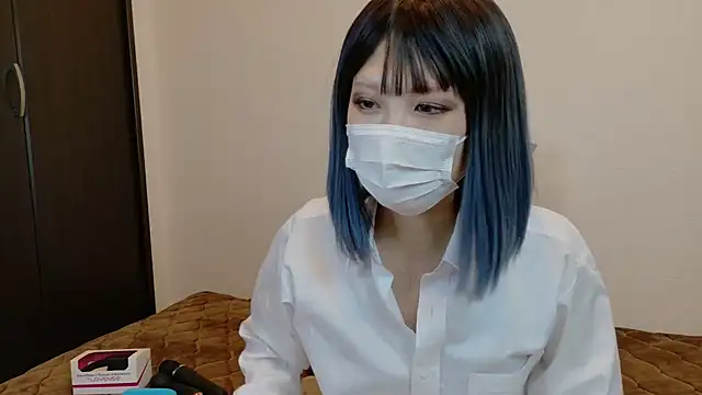 sarina at online show from December 22, 9:28 am