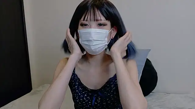 Snapshot of sarina_at chatting on June 16, 4:26 am sarina at online show from June 16, 4:26 am