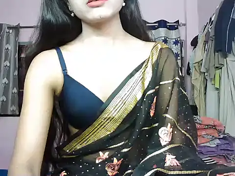 ROSE GOLDE online show from September 28, 4:29 am