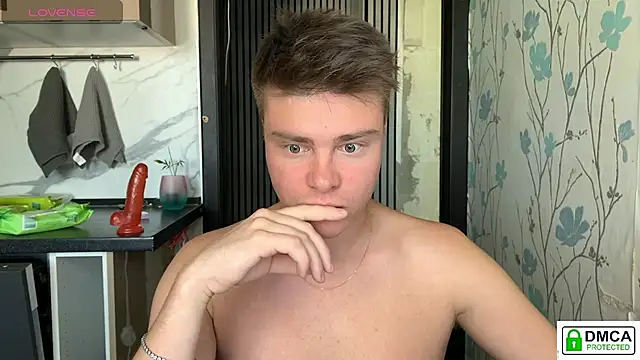 Snapshot of holy_eggs_02 chatting on September 12, 7:41 am holy eggs 02 online show from September 12, 7:41 am