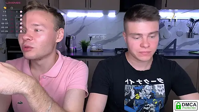 Snapshot of holy_eggs_02 chatting on September 23, 6:44 pm holy eggs 02 online show from September 23, 6:44 pm