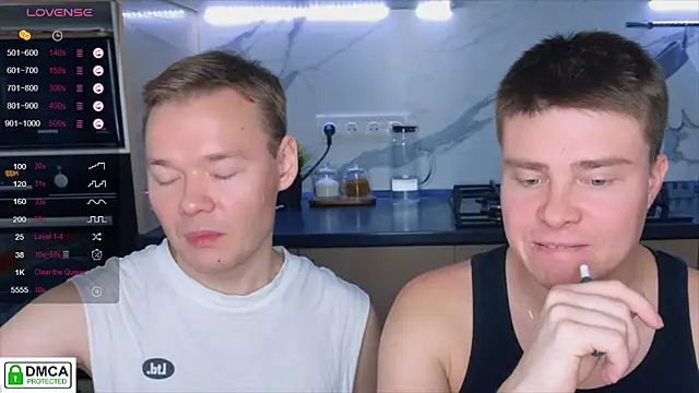 Snapshot of holy_eggs_02 chatting on November 6, 11:33 am holy eggs 02 online show from November 6, 11:33 am