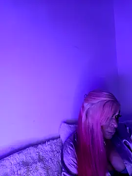 iamlalamilano online show from February 6, 8:34 pm