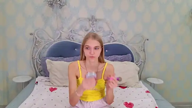 Snapshot of 4example_Chloe chatting on November 21, 10:36 am 4example Chloe online show from November 21, 10:36 am